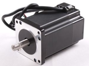 Krokový servomotor s brzdou a krútiacim momentom Nema34 8,5 Nm
